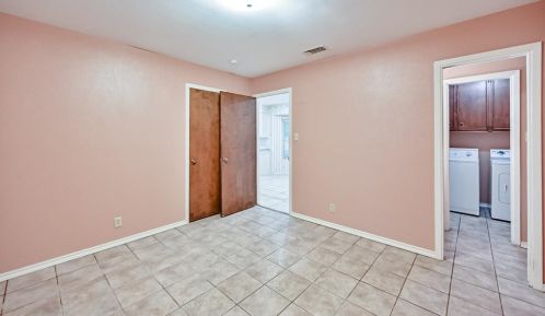 5662 Vega Dr, Fort Worth TX  76133-2962 exterior