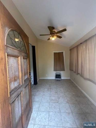 124 Hillside Ave, Teaneck NJ  07666-4011 exterior