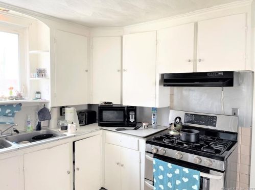 101 Federal St, United States Coast Guard Ac CT  06320-6210 exterior