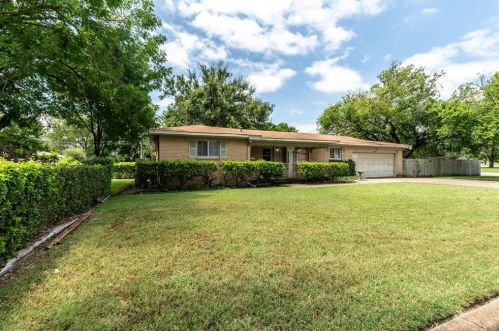 6700 Victoria Ave, Fort Worth, TX 76180-8114