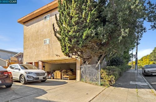 3201 Arkansas St, Oakland CA 94602-3707 exterior