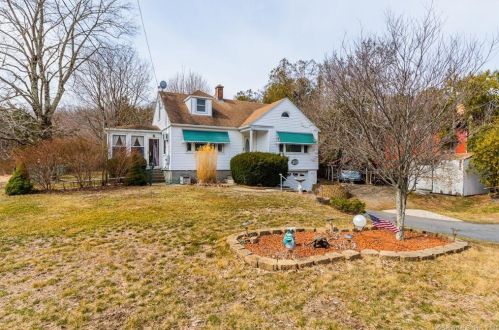 996 Hartford Tpke, Waterford CT  06385-4035 exterior