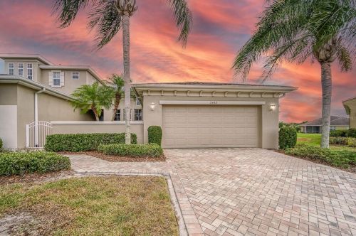 2492 Kensington Greens Dr, Ruskin, FL 33573-7101
