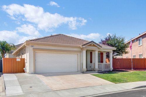 542 Twilight St, Vacaville CA  95688-8829 exterior
