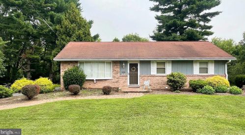 2645 Harrisburg Pike, Lancaster, PA 17601-1825