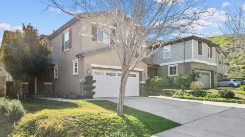 20054 Christopher Ln, Santa Clarita CA  91350-3685 exterior