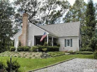 1020 Monsell Ln, Nassau Point, NY 11935-2112