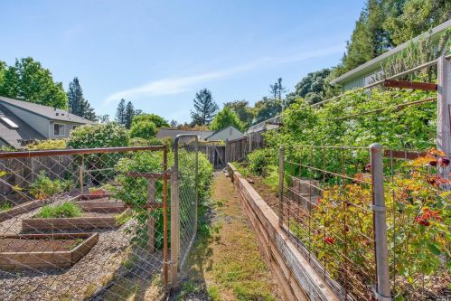 3802 Chanate Rd, Santa Rosa CA  95404-1840 exterior