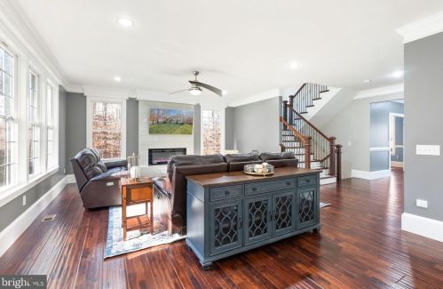 9085 Bristow Woods Ct, Nokesville VA  20181 exterior