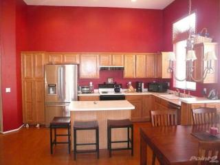 6863 Blackhawk Dr, Glendale AZ  85308-9479 exterior