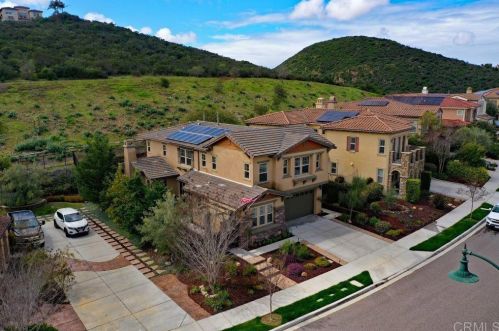 7031 Sitio Corazon, Carlsbad CA  92009-2038 exterior