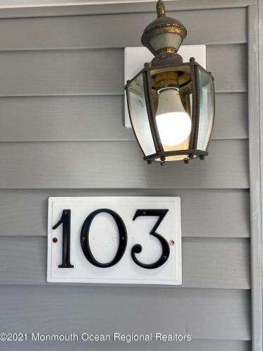 103 Hamilton Ave, Leonardo, NJ 07737-1168