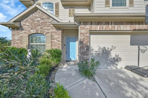 31838 Forest Park Ct, Conroe, TX 77385-5128