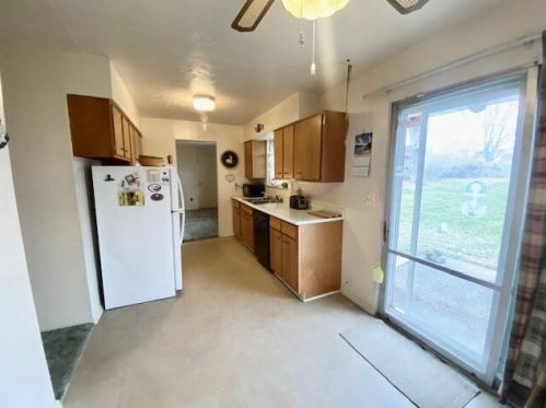 59 Miriam Dr, Florence KY  41042-1809 exterior