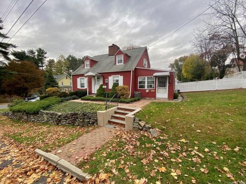 23 Jay St, Middletown, NY 10940-4723
