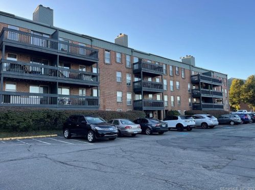 140 Kane St, Hartford CT  06119-2111 exterior