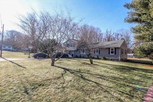 15 Rosemary Ln, Cheshire, CT 06410-4238