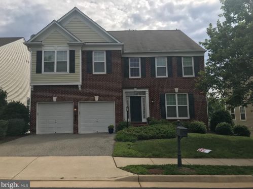 8194 Paper Birch Dr, Lorton VA  22079-5652 exterior