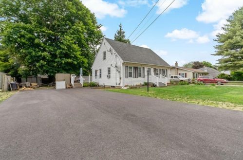19 Pontiac Rd, South Kingstown, RI 02882-1209