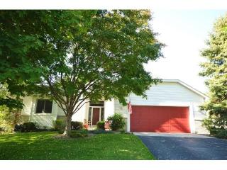 961 Coneflower Ct, Saint Paul, MN 55123-3978