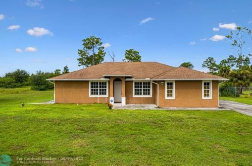 1815 Hines Ave, Lehigh Acres, FL 33972-1403