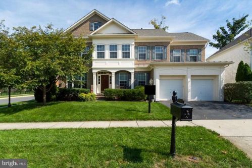43857 Riverpoint Dr, Leesburg, VA 20176-8499