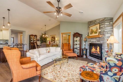 648 Kreekview Dr, East Farmington WI  54020-5860 exterior