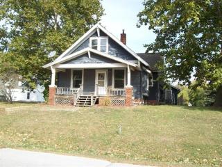412 Main St, Wayland IA  52654-9710 exterior