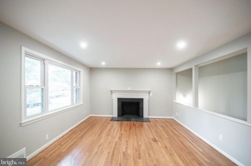 6301 Middlesex Ave, Springfield, VA 22150-4132