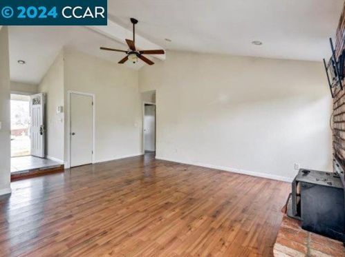 2132 Stockton Ct, West Pittsburg, CA 94565-4649