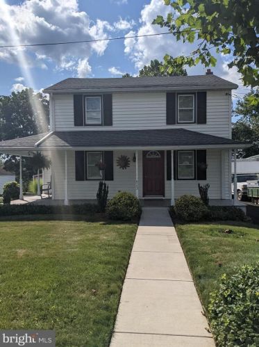 823 Laudermilch Rd, Hummelstown, PA 17036-7663