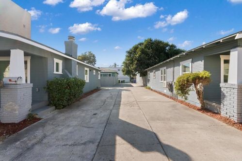 4220 Chamoune Ave, San Diego, CA 92115-4822