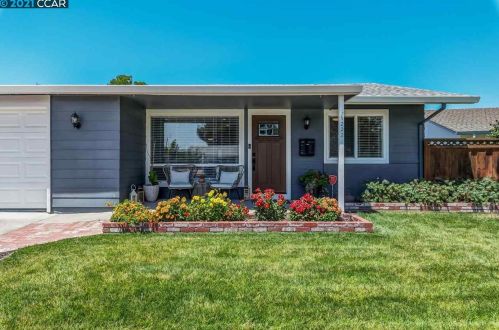 5222 Peony Dr, Livermore, CA 94551-1252