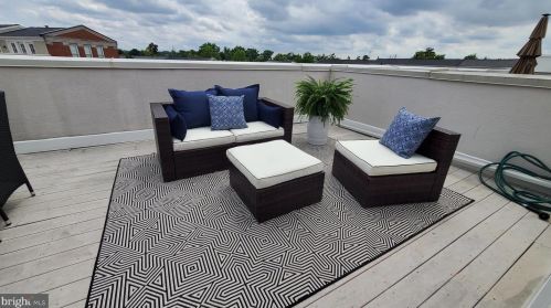 12158 Chancery Sta Cir, Herndon VA 20190-5803 exterior