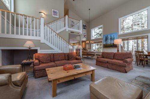 11720 Mougle Ln, Truckee CA  96161-6108 exterior