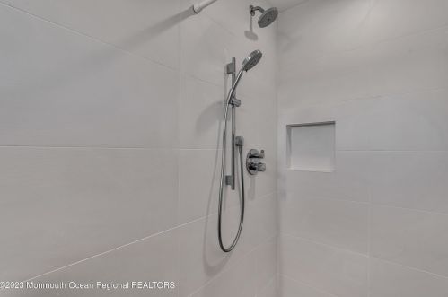 49 Cherokee Ln, Bricktown NJ  08724-4405 exterior