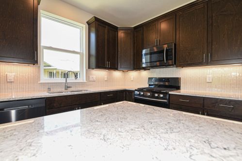 637 Annecy Park Cir, Waterford WI  53185-4262 exterior