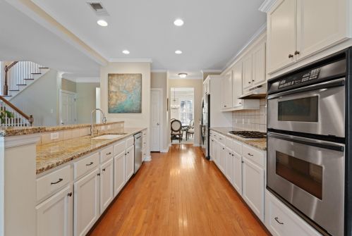 1600 Willowick Ct, Mount Pleasant SC  29466-8172 exterior