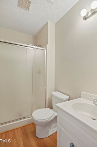 4247 Baylor St, Greensboro NC 27455-2565 exterior