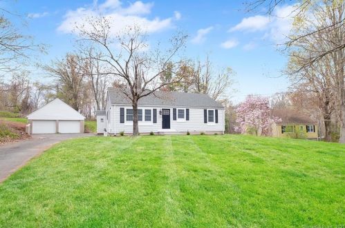 124 Park Dr, Kensington CT  06037-3815 exterior