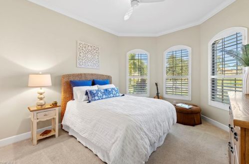 9155 Isla Bella Cir, Bonita Springs FL  34135-7198 exterior