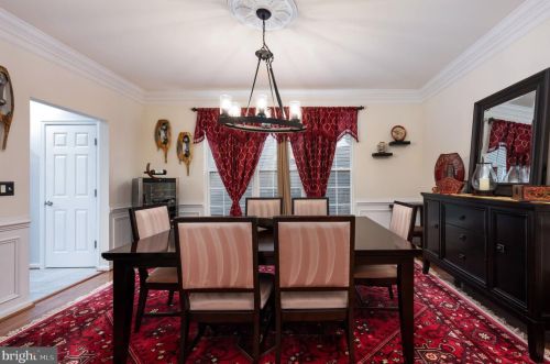 7226 Lyndam Hill Cir, Lorton VA  22079-4509 exterior