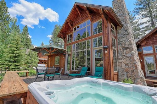 12348 Frontier Trl, Truckee, CA 96161-4544