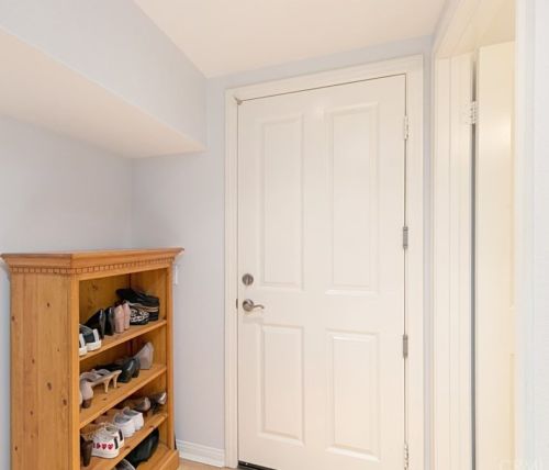 121 Blaze, Irvine CA  92618-1507 exterior