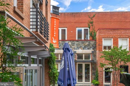 1030 31st St, Washington DC  20007-4405 exterior