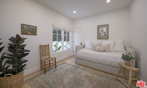 18 Calle Alamo, Santa Barbara CA  93105-2817 exterior