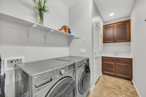 12311 El Portal Way, Rancho Cordova CA  95742-7714 exterior