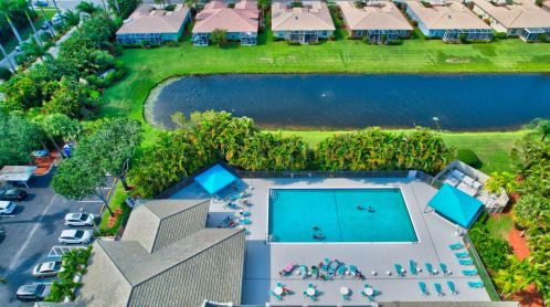 10549 Royal Caribbean Cir, Boynton Beach FL  33437-4285 exterior