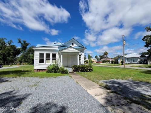 2932 Jefferson St, Marianna FL  32446-3448 exterior