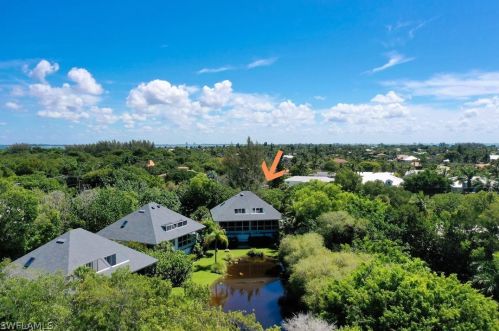 1039 Beach Rd, Sanibel FL  33957-6930 exterior